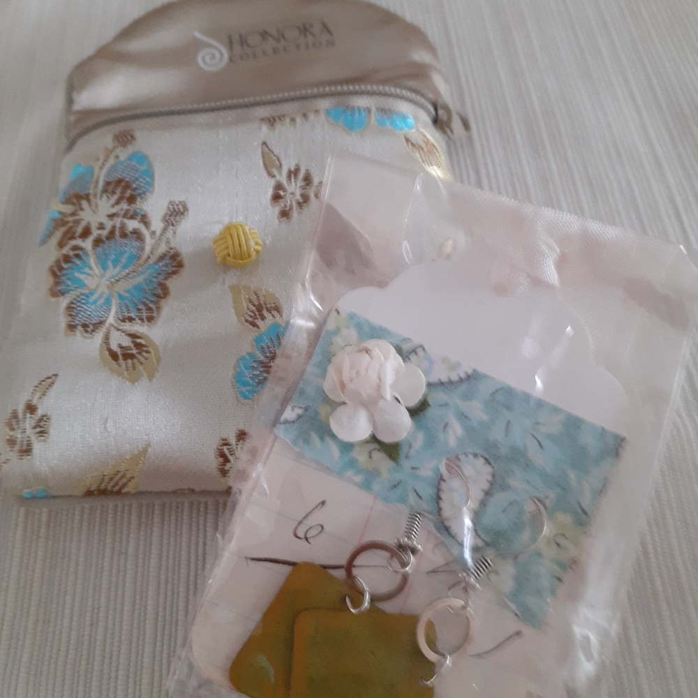 Earrings - Picture 2 of 2
